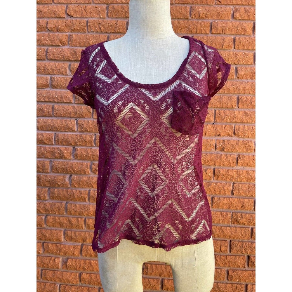 anthropologie kimchi blue size small cranberry lace top